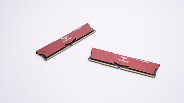 這款產品就是出給不需要 RGB 記憶體的一般使用者！十銓 T-FORCE Vulcan DDR5–5200 16G x2