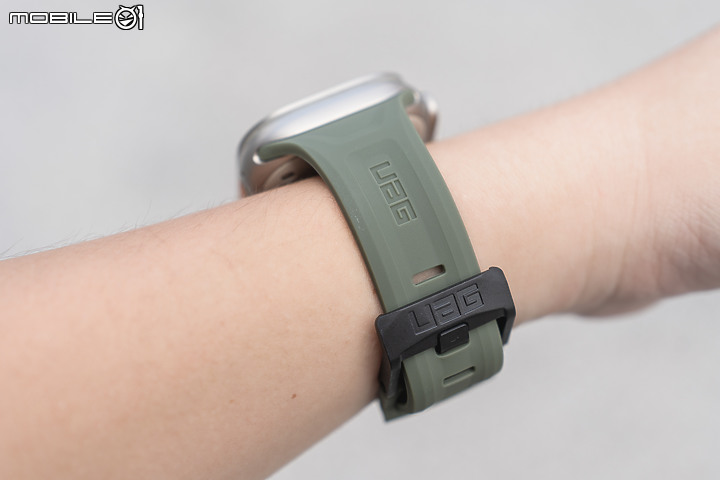UAG x Apple Watch錶帶開箱|改款新品連發,軍風簡潔我都要!