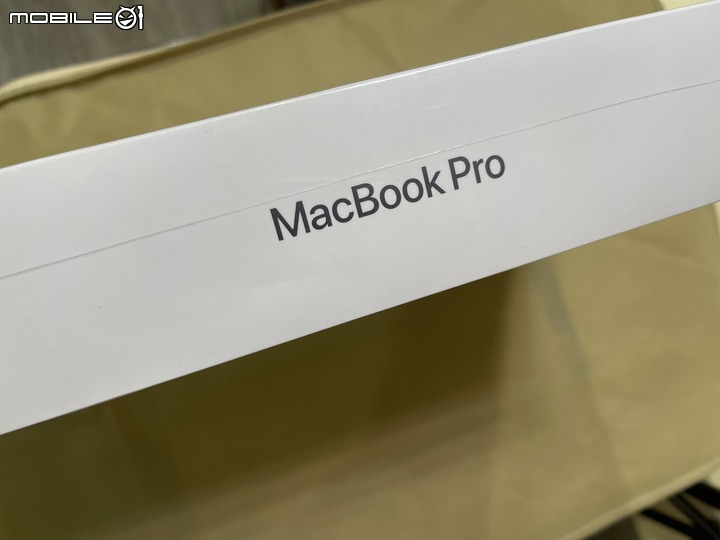 請問各位前輩關於MacbookPro的疑問