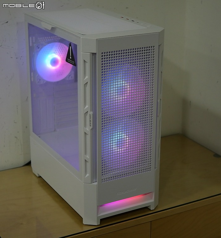 點我看大圖 側抽濾網 COUGAR 美洲獅 Duoface RGB 雙面俠(白) 開箱