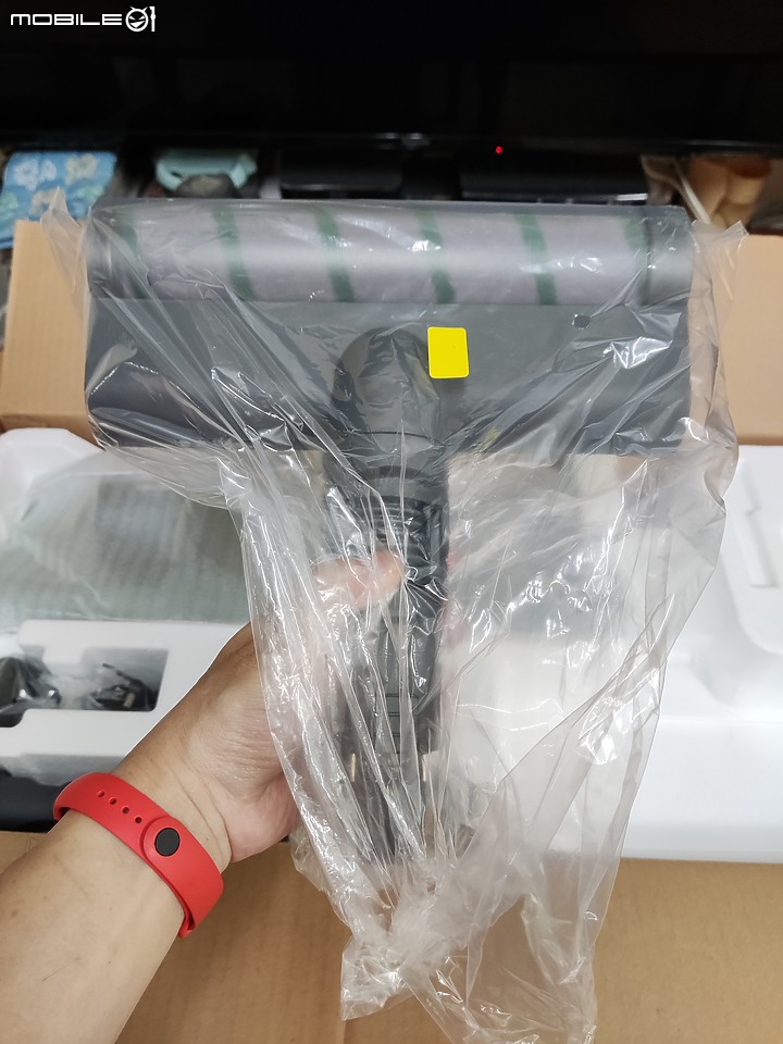 【 體驗分享 】Panasonic MC-A13G 羽量級無線吸塵器，極致輕巧天天打掃也不累！