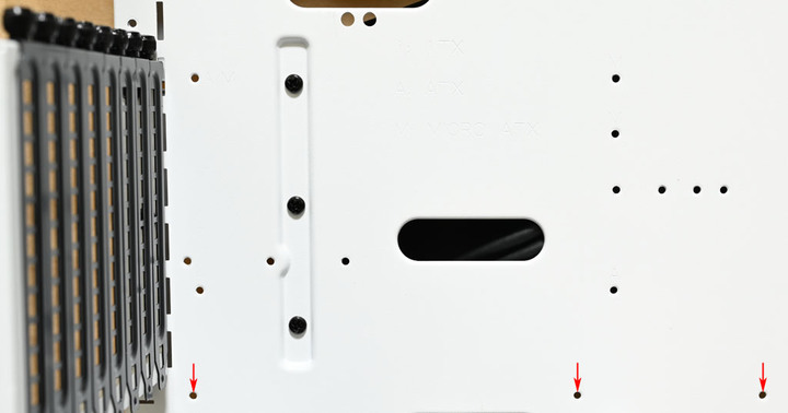 Thermaltake Core P3 TG Pro Snow Edition機殼開箱