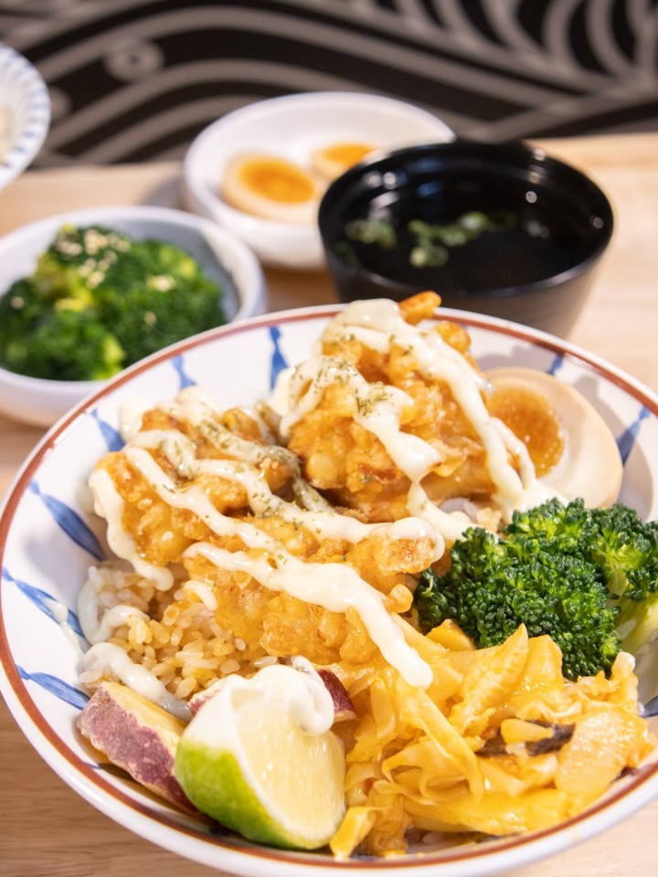 台中平價日料【丰樂食堂】讚岐烏龍、豬排咖哩百元享雙拼!