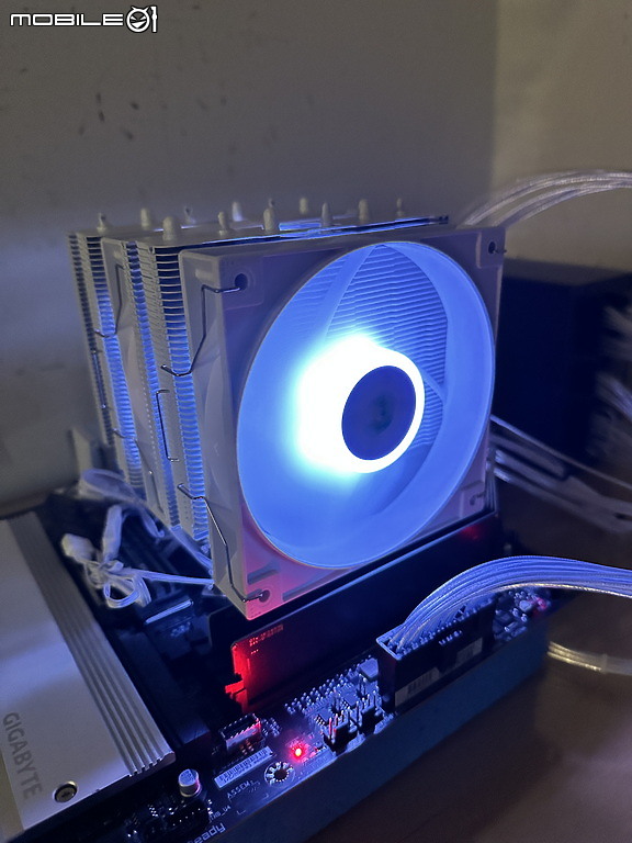 [空冷] 雙塔白色系 DEEPCOOL 九州風神 AG620 WH ARGB 開箱
