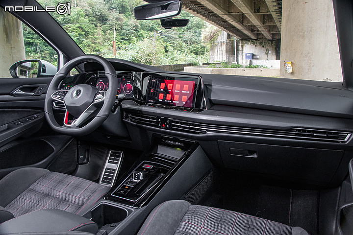 Volkswagen Golf GTI 經典駕馭版試駕| 色香味俱全的性能家常菜!