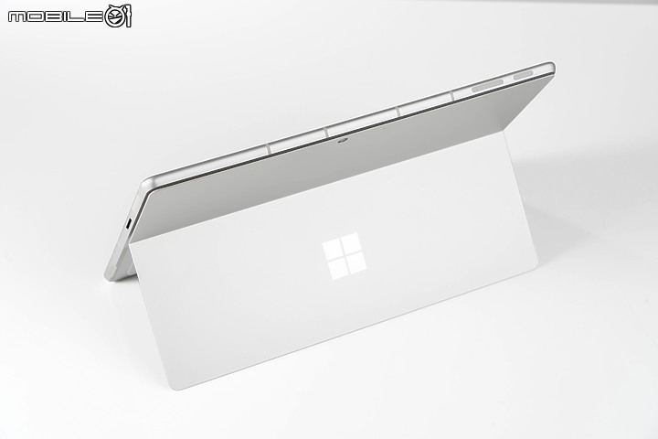 微軟 Surface Pro 9 二合一筆電｜以活潑新色與 5G 版帶來不同體驗！