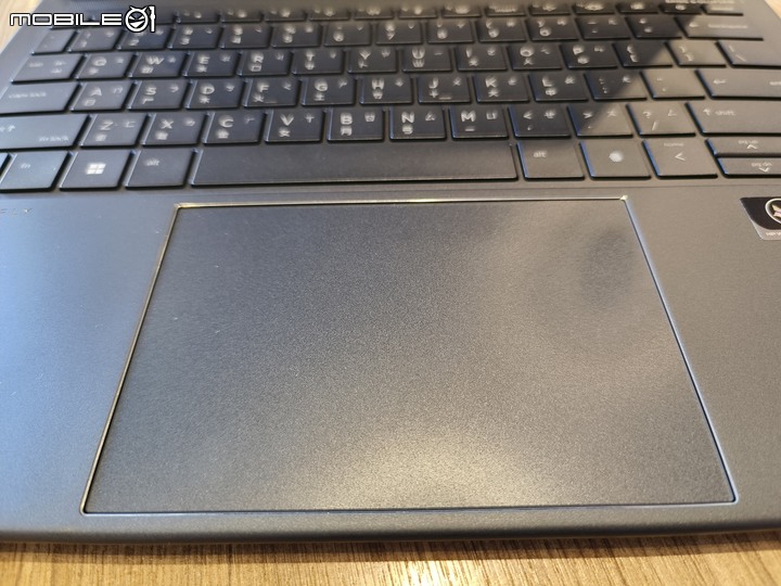 [開箱] 惠普 HP Elite Dragonfly G3 專為頂尖商務族群設計的豪華體驗
