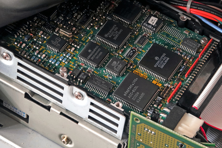 點我看大圖 【攝影分享】用肥皂水把Macintosh Classic救回來了