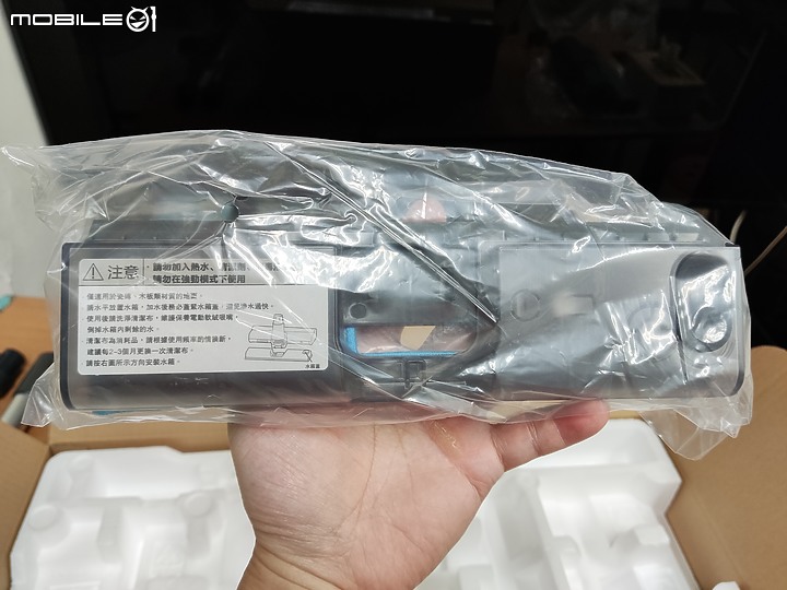 【 體驗分享 】Panasonic MC-A13G 羽量級無線吸塵器，極致輕巧天天打掃也不累！