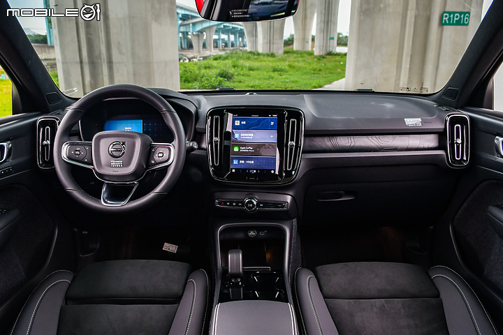 Volvo XC40 Recharge Single Motor全台首試(租?) │ 更便宜也更好開,先相處後再購買!