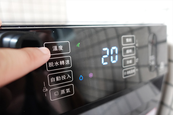 開箱|TOSHIBA東芝12KG洗脫烘變頻滾筒洗衣機TWD-BM130GF4TA聯網.超微奈米泡泡