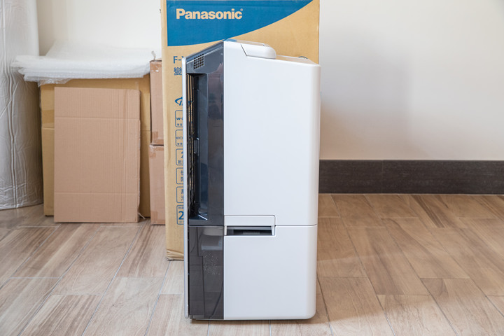 體驗 Panasonic變頻省電雙科技除濕機 F-YV50LX，讓全家人一起美好生活