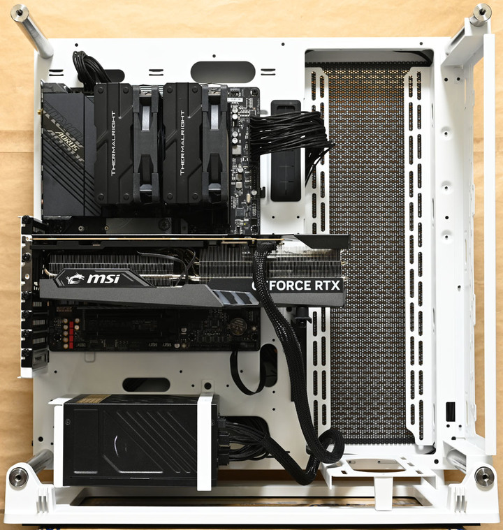 Thermaltake Core P3 TG Pro Snow Edition機殼開箱