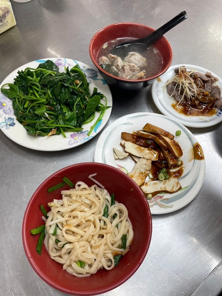 侯硐看貓、平溪放天燈…新北還有哪裡好玩?