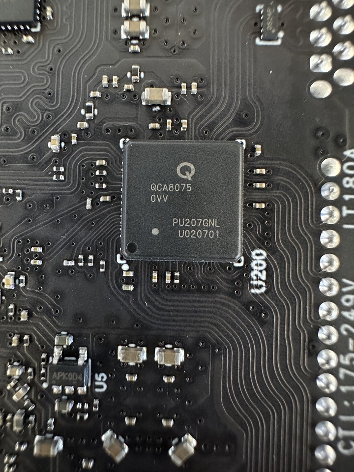 [開箱] Mikrotik hAP ax^2 簡單拆機