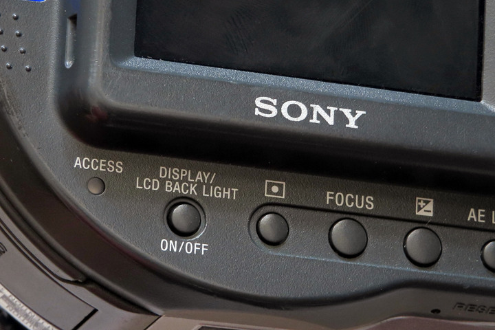 【懷舊分享】光碟式相機 - Sony Mavica CD400