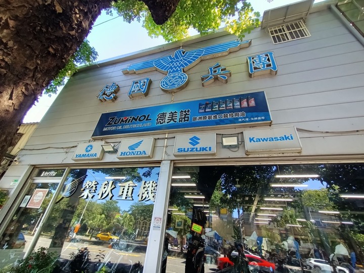 想買390Duke,要公司貨?水貨?兩家看車的心得