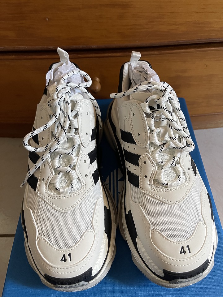 巴黎世家 x adidas Originals Triple-S 聯名鞋