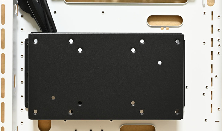 Thermaltake Core P3 TG Pro Snow Edition機殼開箱