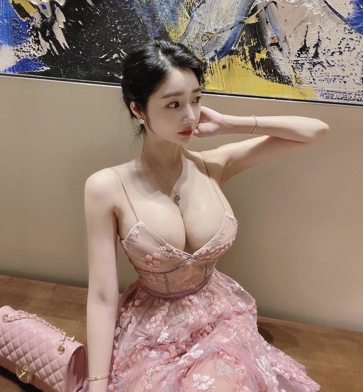 宵夜上菜.各位男仕喜歡嗎