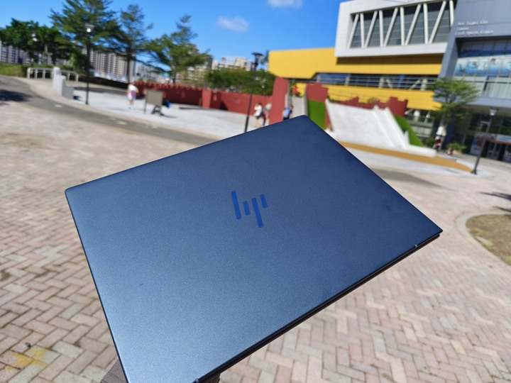 [開箱] 惠普 HP Elite Dragonfly G3 專為頂尖商務族群設計的豪華體驗