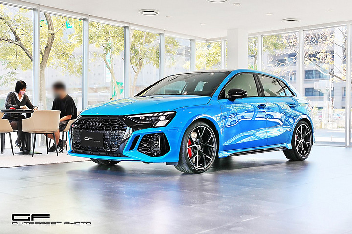 最強五缸鋼砲 - Audi RS3 Sportback 突如其來之展間開箱小記