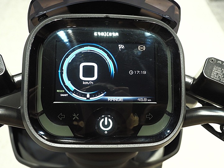 Aeonmotor Ai-1 Ultra Belt — 新世代運動跑格智慧電車初體驗,外帶新鮮的三輪電車 Ai-2,還有輕鬆方便好上手的 Ai-3 more