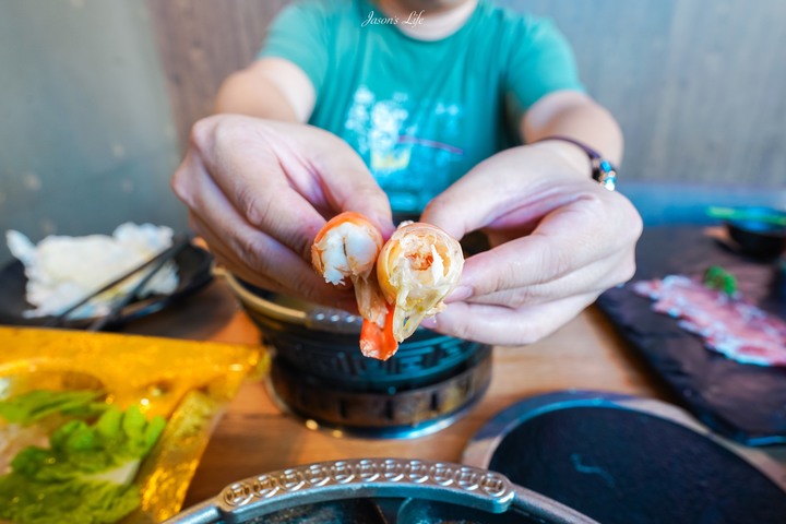 【彰化市│美食】燒瓶子。大肆の鍋(彰化店)。個人鴛鴦鍋,多種冰淇淋免費供應,宵夜場至凌晨3點