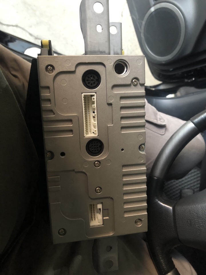 RAV4 2011 要怎麼裝AUX?