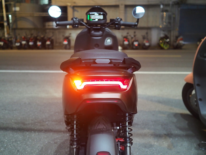 『試乘體驗』宏佳騰智慧電車 Ai-1 Ultra Belt 不僅吸睛 內在更是能抓住你的心!