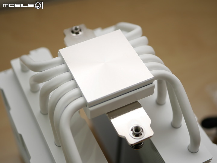 [空冷] 雙塔白色系 DEEPCOOL 九州風神 AG620 WH ARGB 開箱