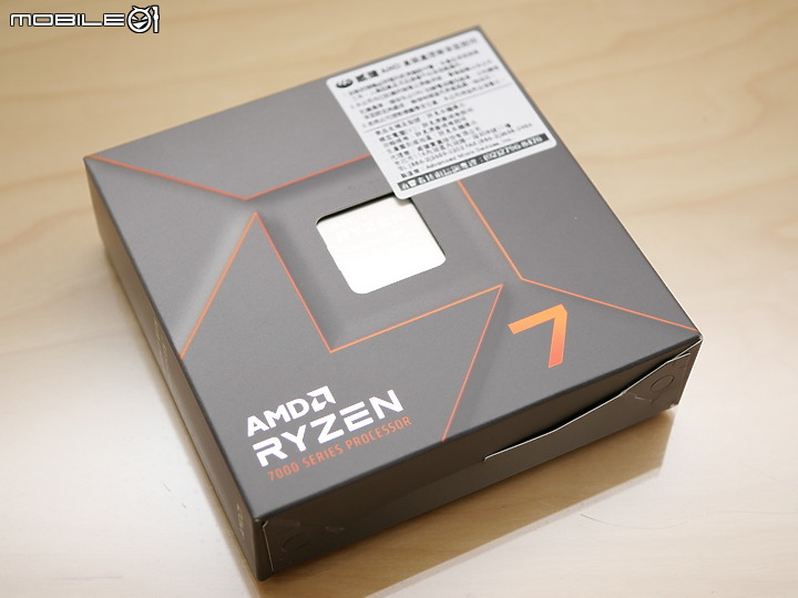 點我看大圖 銀白風格 X670E Steel Legend WiFi 開箱