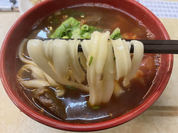 [食記] 甘記番茄刀削麵，台灣台北中山，酸香厚實蕃茄牛肉刀削麵