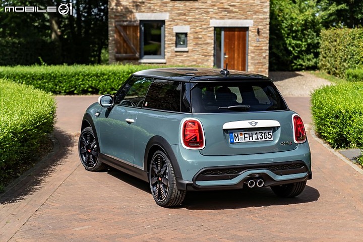 【國內新訊】MINI推出MINI Multitone Edition特仕車型,售價186萬元國內僅8台配額、11月15日開放預訂!