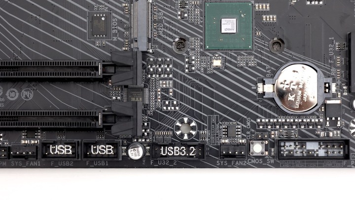 萬元內的 X670 AORUS，GIGABYTE X670 AORUS ELITE AX