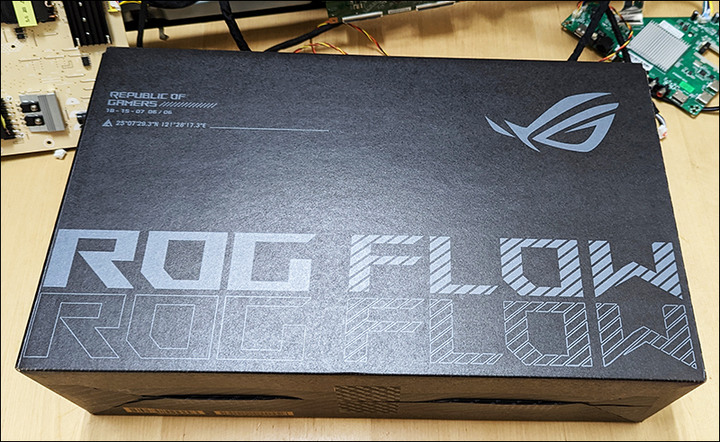 ROG Flow Z13不專業開一下箱