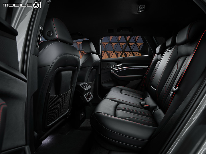 【海外新訊】Audi Q8 e-tron正式發表,e-tron車系換名再戰、最大續航提升至600公里!