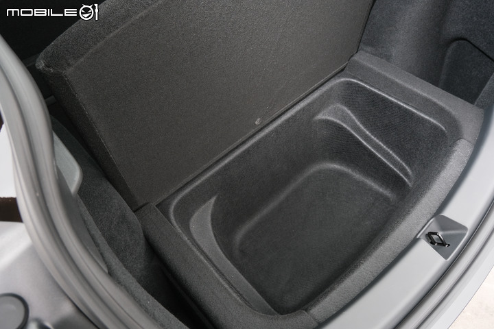 Tesla Model Y Performance 試駕|來看電動休旅新神車如何虜獲人心!