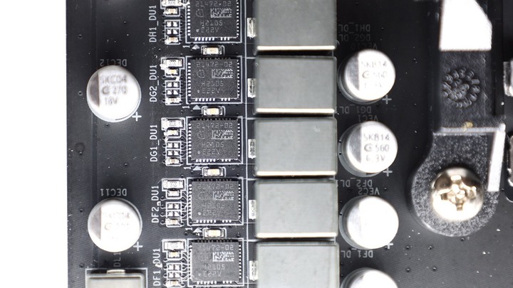 萬元內的 X670 AORUS，GIGABYTE X670 AORUS ELITE AX