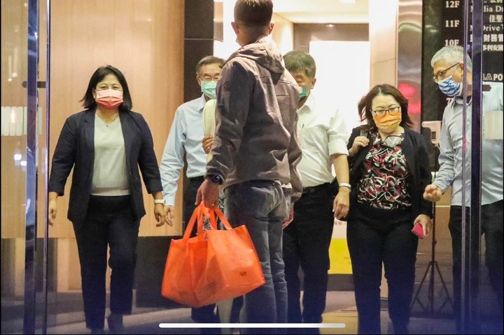陳時中摟人妻影片出來了