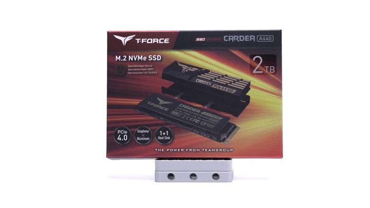 點我看大圖 散熱片買一送一?筆電桌機都適合的頂級 SSD!T-FORCE CARDEA A440 2T