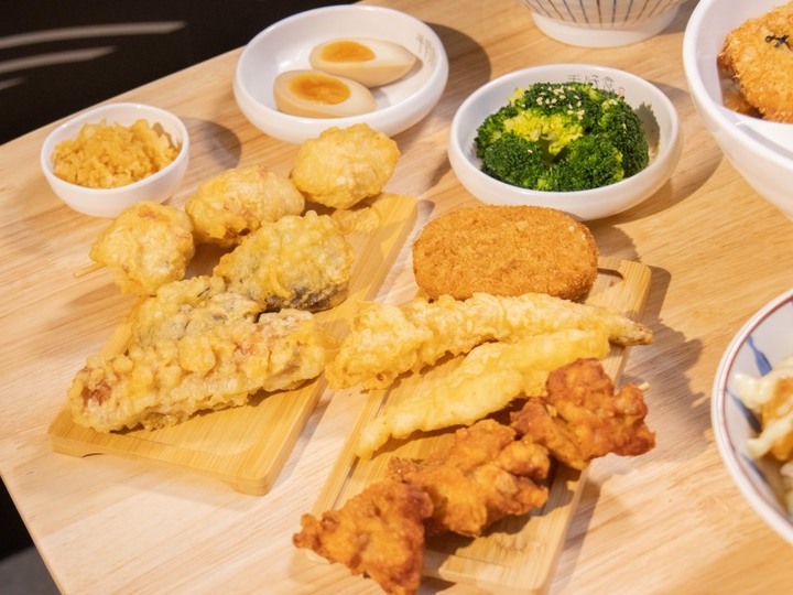 台中平價日料【丰樂食堂】讚岐烏龍、豬排咖哩百元享雙拼!