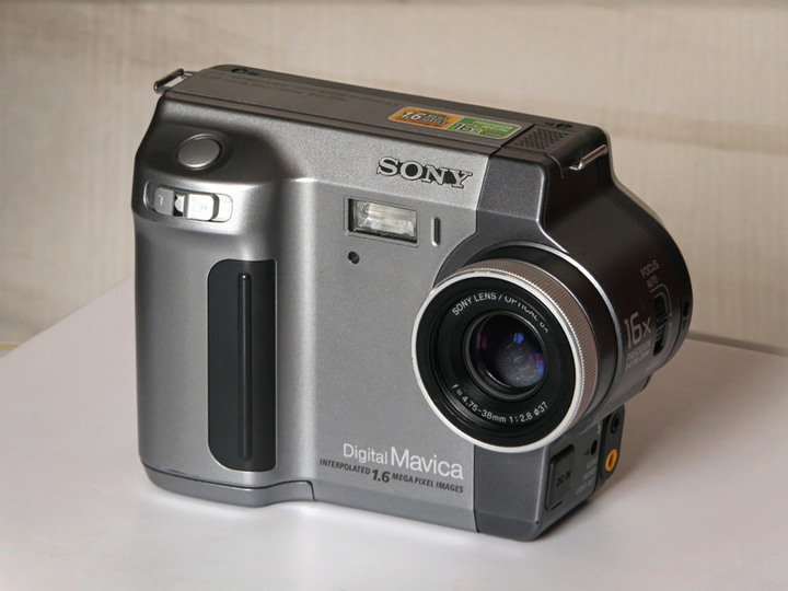懷舊Sony相機寫真第二彈 - Mavica FD90
