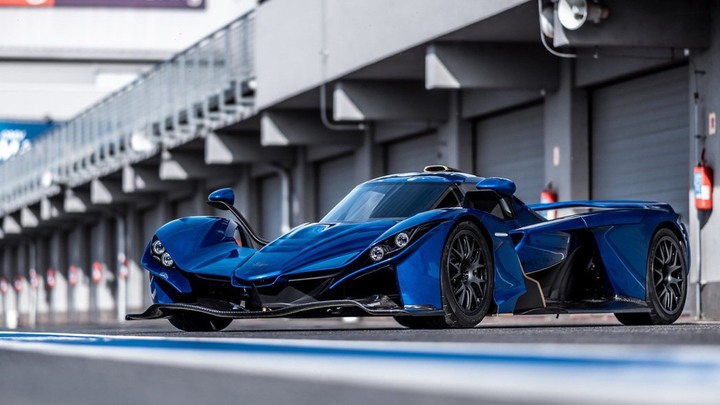 Nissan GT-R的動力、前F1車手調校 700匹捷克超跑Praga Bohema登場!