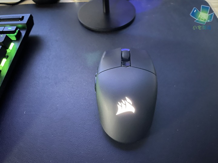 點我看大圖 【小宅開箱】海盜船迷你三角刃減重啦!Corsair Katar Elite Wireless無線三模電競滑鼠開箱