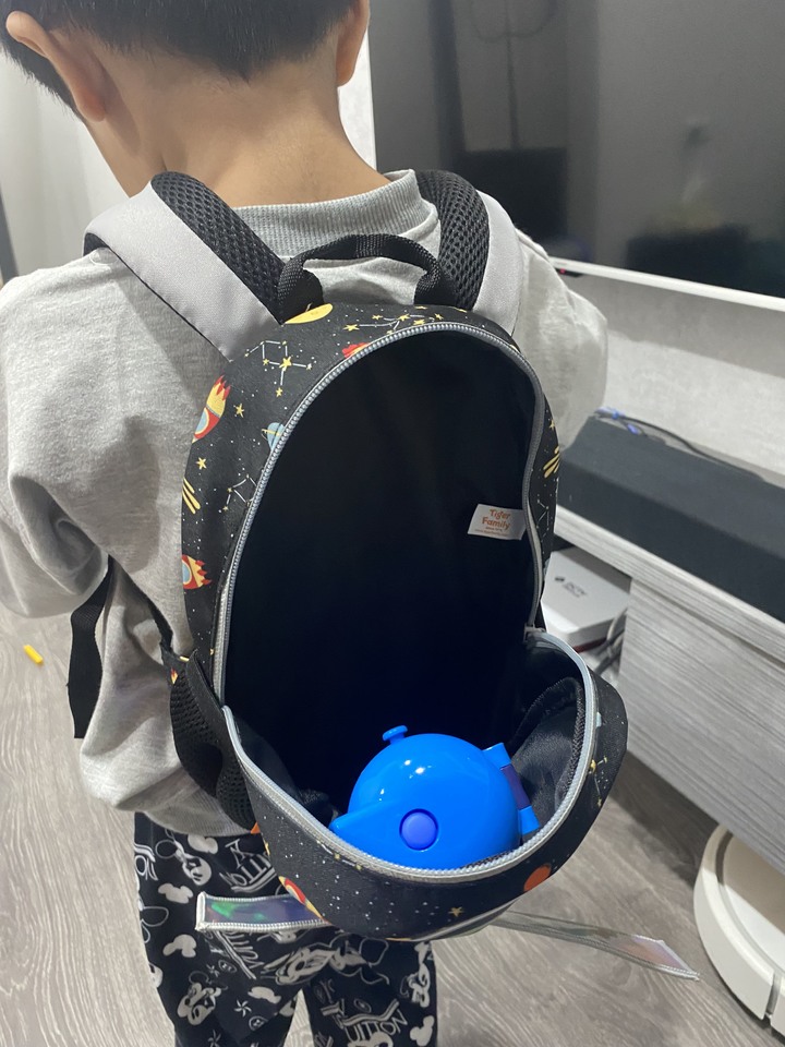兒子第一次自己挑的生日禮物