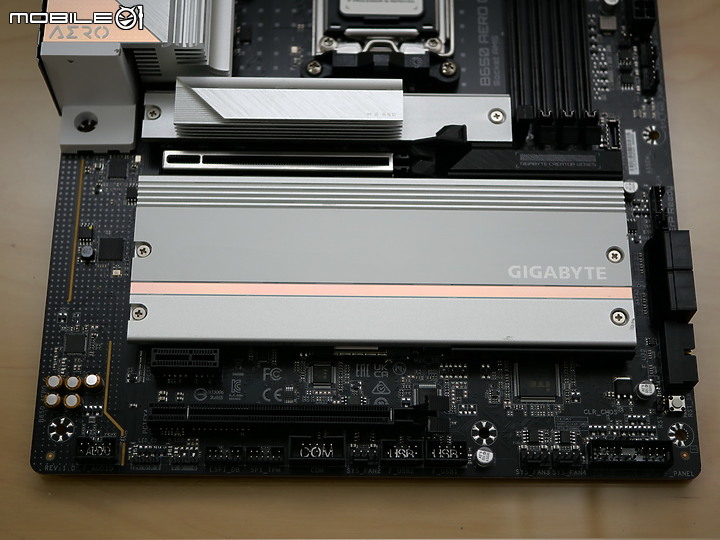 點我看大圖 入門創作系無光害 GIGABYTE B650 AERO G / AMD R7 7700X 開箱