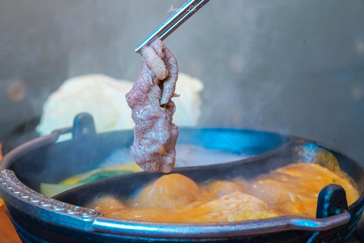 【彰化市│美食】燒瓶子。大肆の鍋(彰化店)。個人鴛鴦鍋,多種冰淇淋免費供應,宵夜場至凌晨3點