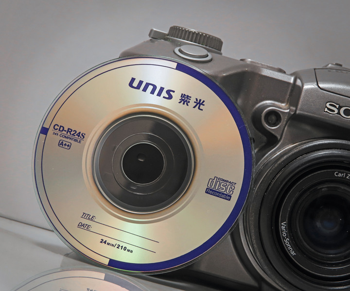 【懷舊分享】光碟式相機 - Sony Mavica CD400