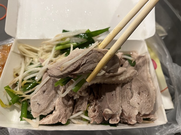 [食記] 阿添鵝肉，台灣台南新營，軟嫩鹹香的鵝肉配上鵝油拌飯